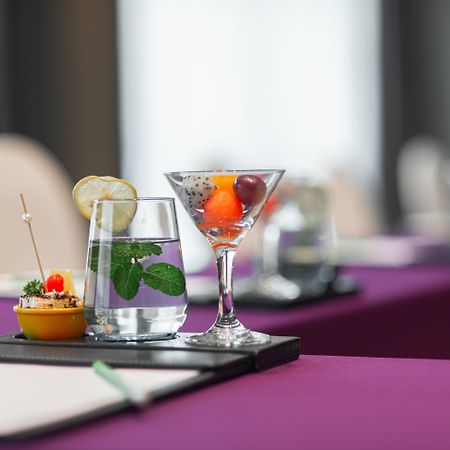 Holiday Inn Wuhan Riverside By Ihg Екстериор снимка